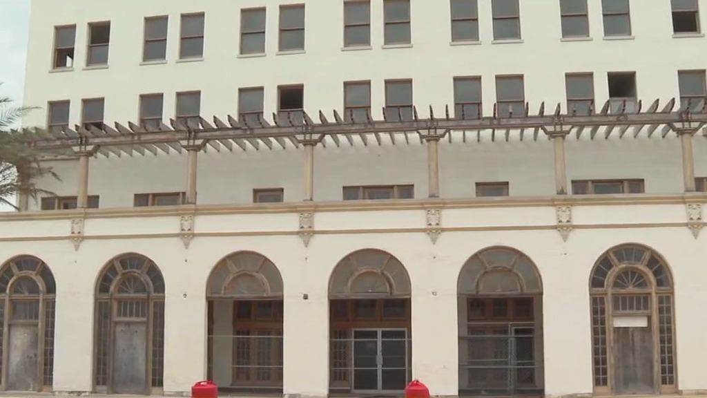 Lake Wales nears owning historic hotel